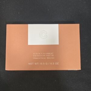 C Eyeshadow Palette - 9 Shades of Matte and Shimmer